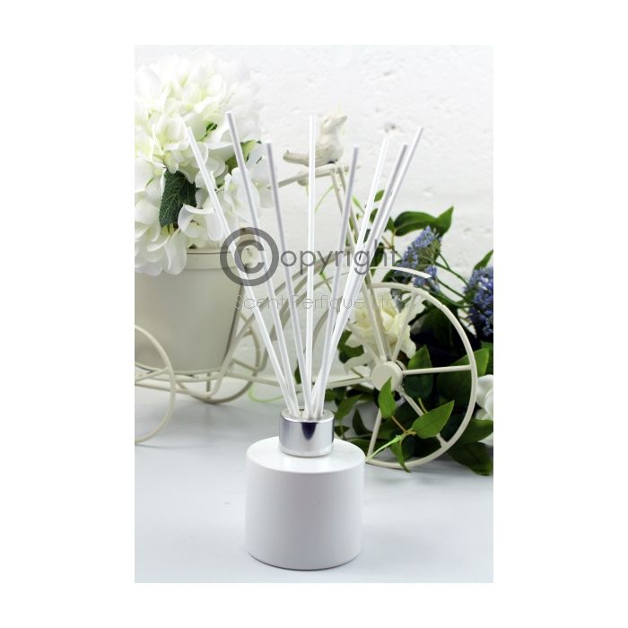 white-reed-diffuser