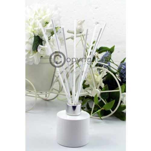 white-reed-diffuser